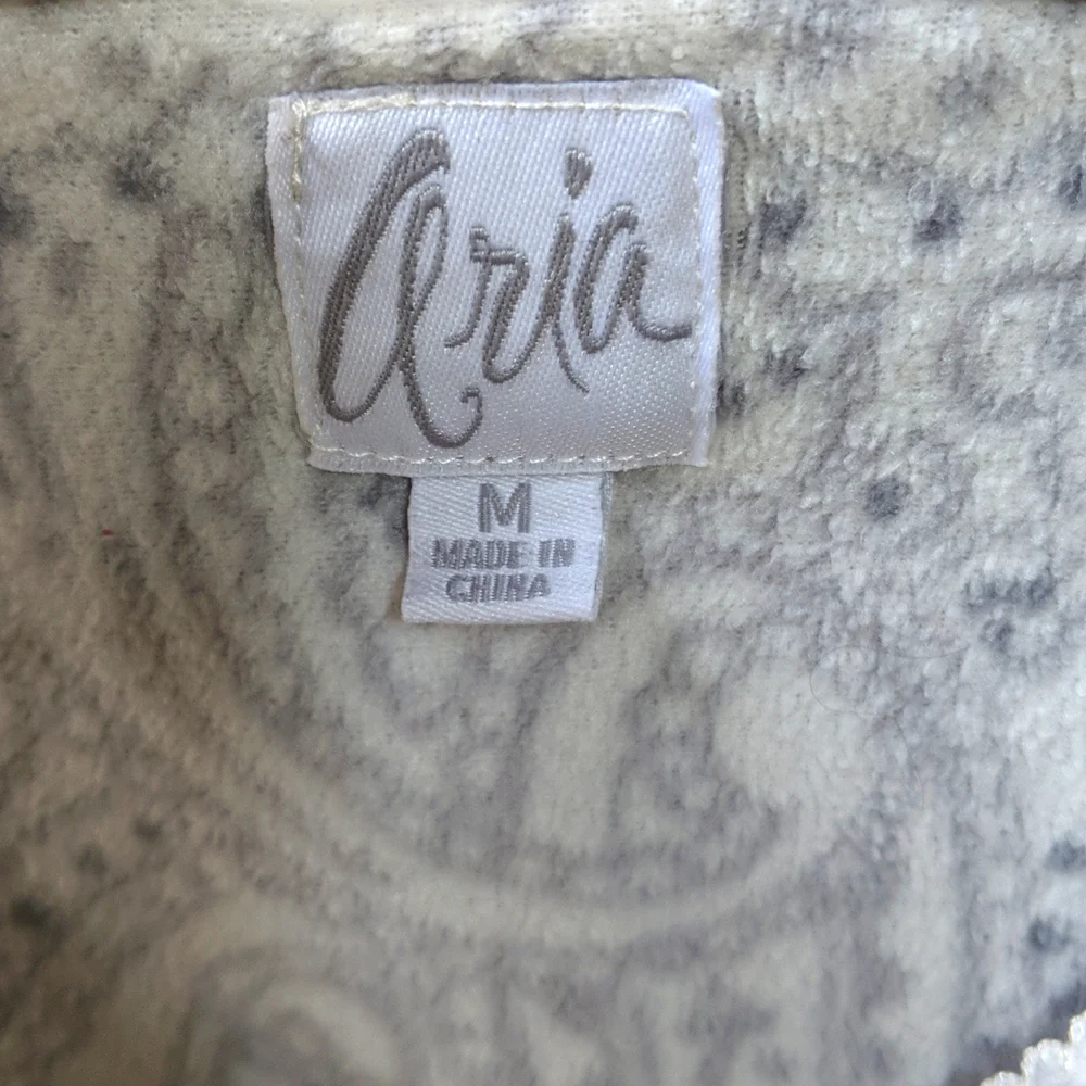 Aria, women's fleece nightgown. Size M